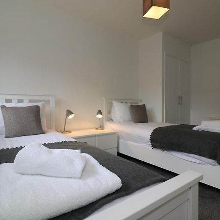 Signature - Belhaven House Hamilton Dış mekan fotoğraf
