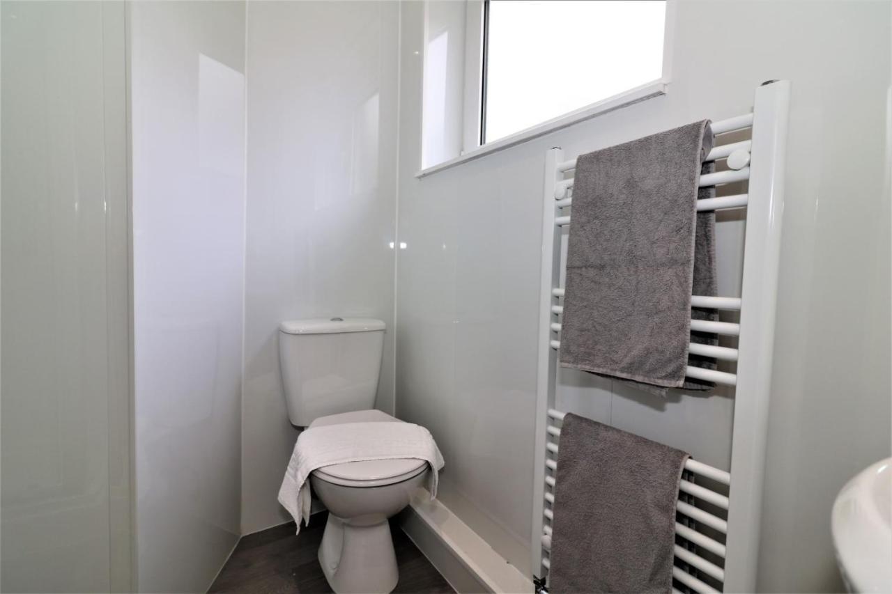 Signature - Belhaven House Hamilton Dış mekan fotoğraf